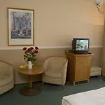 Dr. Adler Spa & Kurhotel Hotel 3*
