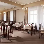 Hotel Dr. Adler Spa & Kurhotel 3*