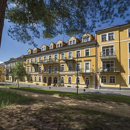 阿德勒博士spa加库尔酒店 3* Františkovy Lázně