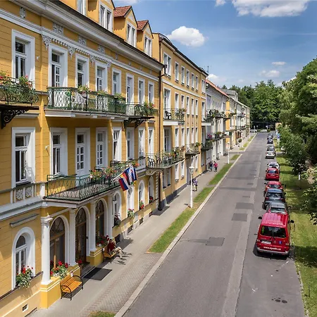 Hotel Dr. Adler Spa & Kurhotel 3*