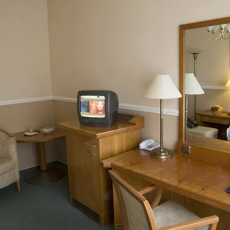 Hotell Dr. Adler & 3*