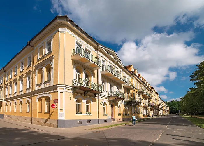 阿德勒博士spa加库尔酒店